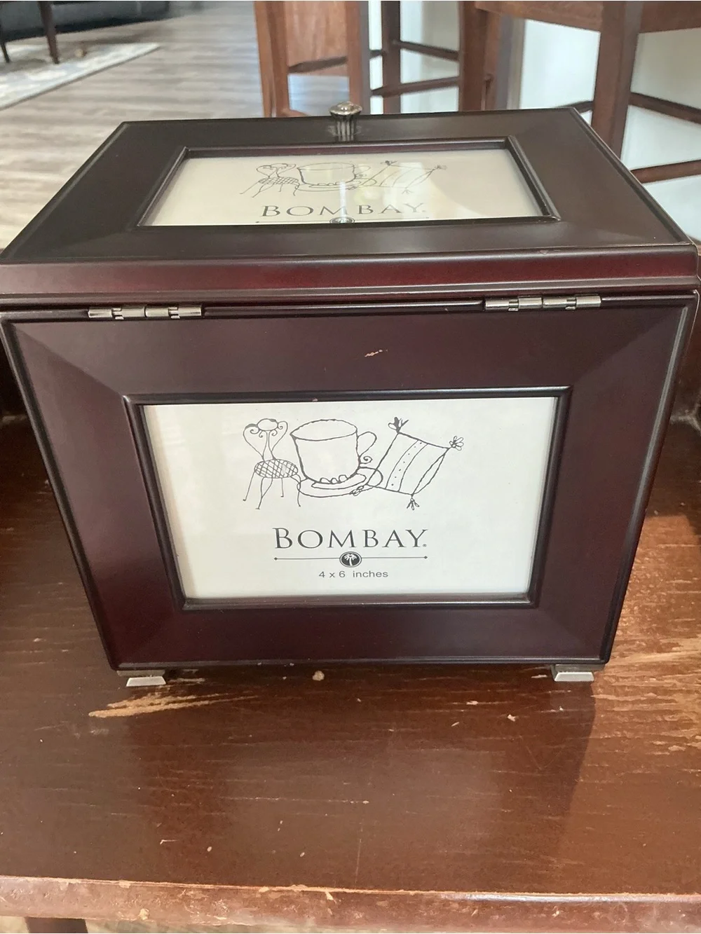 Vintage 90’s Bombay Dark Brown Wooden Photo Keepsake Box 4x6